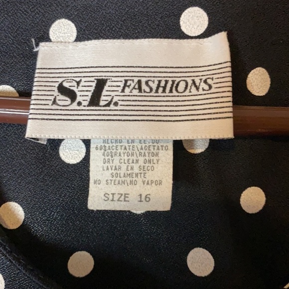 VINTAGE BLACK & WHITE POLKA DOT BUTTON DRESS - Picture 3 of 4